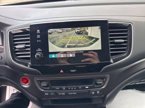 Used 2021 Honda Passport Sport image 14