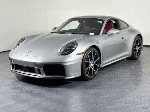 Used 2025 Porsche 911 Carrera RWD image 1