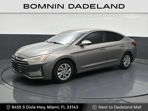 Used 2020 Hyundai Elantra SE FWD image 1