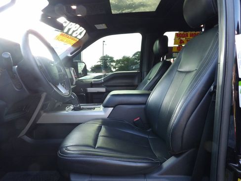 Used 2019 Ford F150 Lariat w/ Equipment Group 502A Luxury AWD/4WD image 9