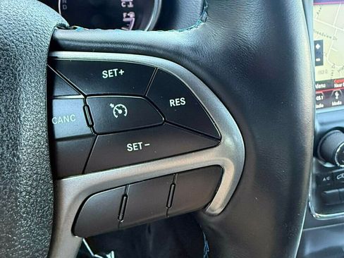 Used 2018 Jeep Grand Cherokee Laredo AWD/4WD image 27