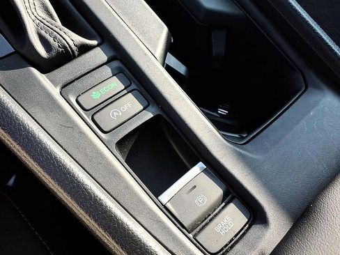 Certified 2025 Honda Accord SE image 31
