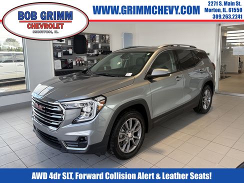 Used 2024 GMC Terrain SLT w/ Infotainment Package II image 1