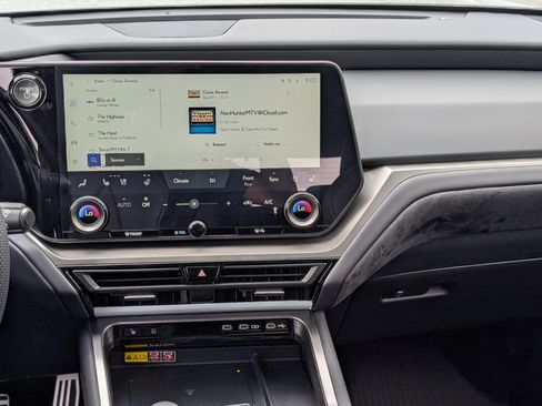 New 2026 Lexus TX 500h AWD image 17