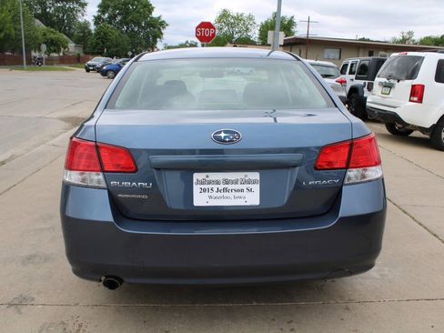 Used 2013 Subaru Legacy 2.5i Premium w/ Popular Pkg 2 AWD/4WD image 4