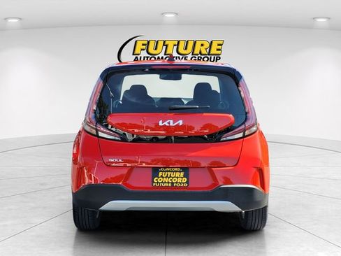 Used 2025 Kia Soul S FWD image 5