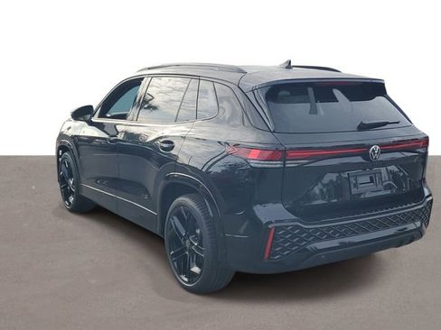 New 2026 Volkswagen Tiguan SE R-Line FWD image 3