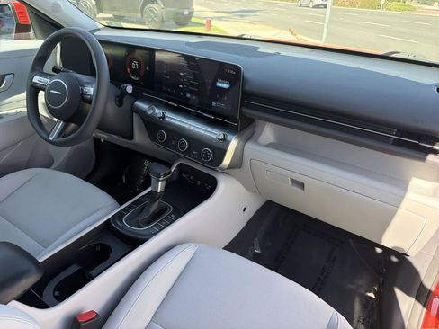 Used 2024 Hyundai Kona SE image 32