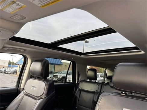 Used 2025 Ford Expedition Max Platinum image 24