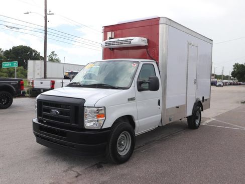 Used 2024 Ford E-350 and Econoline 350 Super Duty w/ Power Windows & Locks Group RWD image 5
