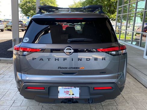 Used 2024 Nissan Pathfinder Rock Creek AWD/4WD image 6