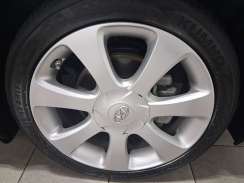 Used 2013 Hyundai Elantra Limited image 12