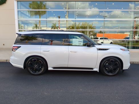 New 2026 INFINITI QX80 4WD w/ Sport Exterior Package image 3
