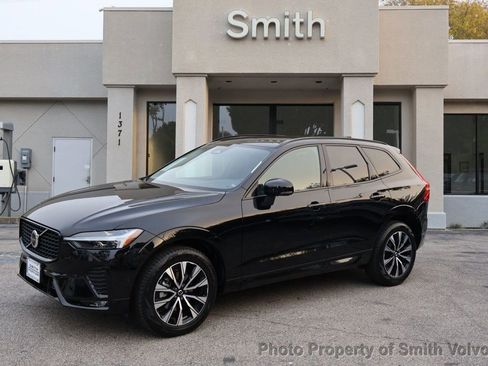 Certified 2025 Volvo XC60 B5 Plus image 1