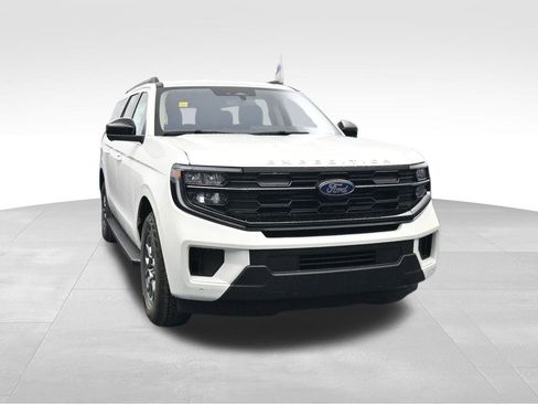 New 2025 Ford Expedition Max Active image 2