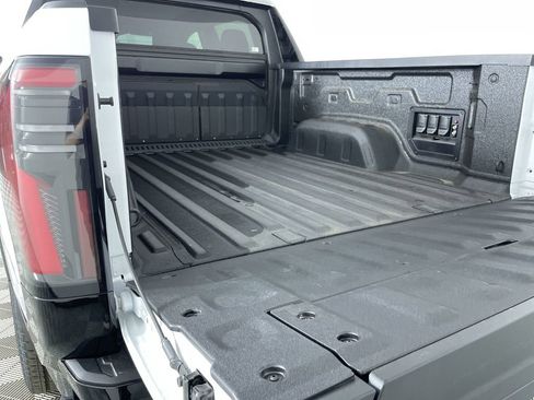 New 2025 GMC Sierra EV Denali image 26