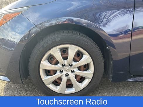 Used 2020 Toyota Corolla LE image 4
