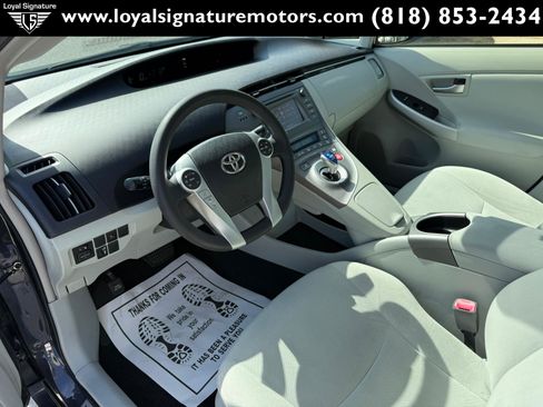 Used 2013 Toyota Prius Three w/ Solar Roof Pkg FWD image 18