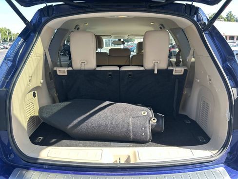 Used 2017 Nissan Pathfinder SL w/ SL Tech Package AWD/4WD image 9