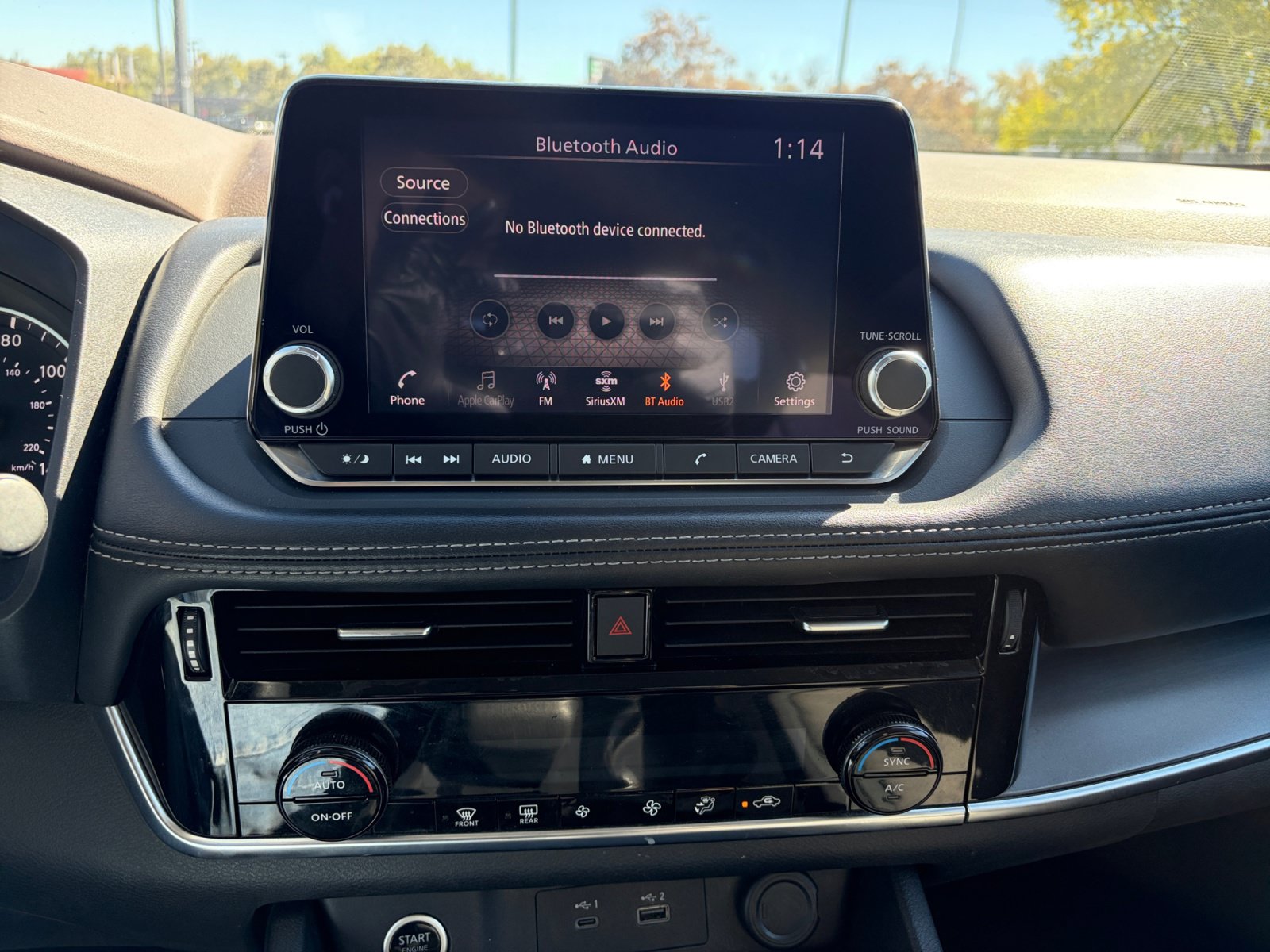 Used 2022 Nissan Rogue SV AWD/4WD image 12