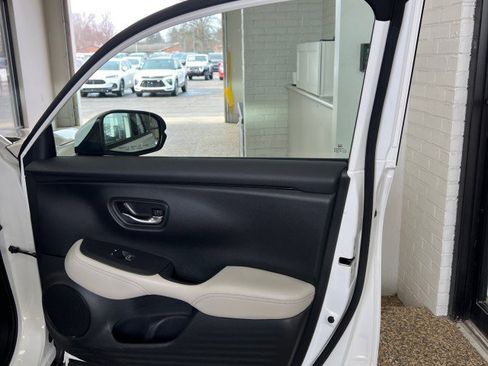 Used 2024 Honda HR-V EX-L image 14