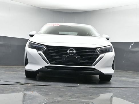 Used 2024 Nissan Sentra SV image 31