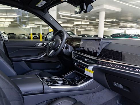 New 2026 BMW X5 xDrive50e image 31