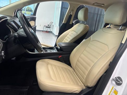 Used 2019 Ford Edge SEL w/ Equipment Group 201A FWD image 23