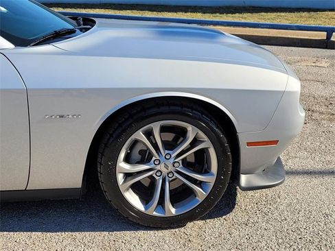 Used 2022 Dodge Challenger R/T image 7