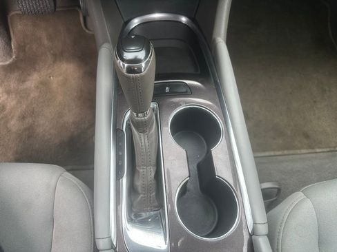 Used 2018 Chevrolet Malibu LT FWD image 14