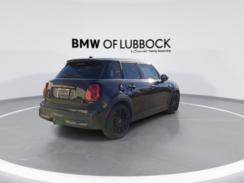 Used 2022 MINI Cooper S w/ Premium Package image 8