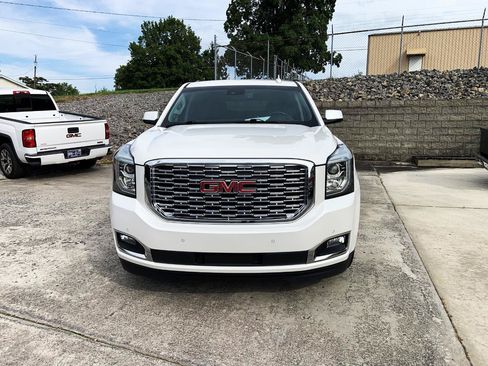 Used 2020 GMC Yukon Denali w/ Open Road Package AWD/4WD image 2