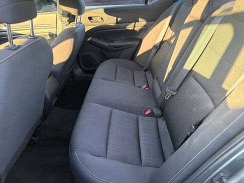 Used 2025 Nissan Altima 2.5 SV FWD image 11