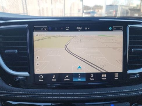 New 2026 Chrysler Pacifica Limited image 6