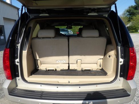 Used 2013 GMC Yukon SLT w/ SLT Chrome Package AWD/4WD image 6