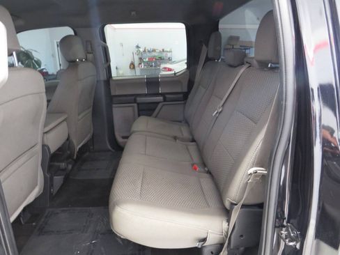 Used 2019 Ford F150 XLT w/ Trailer Tow Package RWD image 12