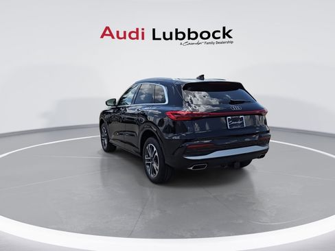 Used 2025 Audi Q5 Premium w/ Convenience Package image 7