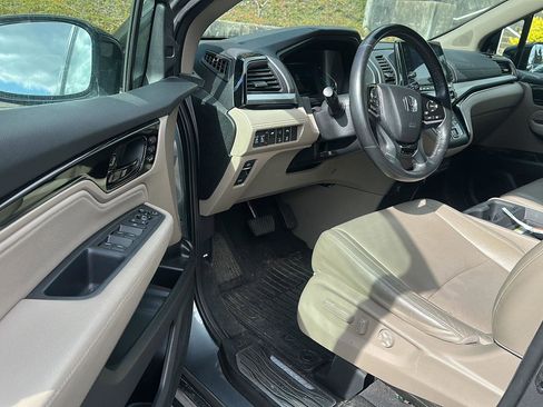 Used 2018 Honda Odyssey Elite image 7