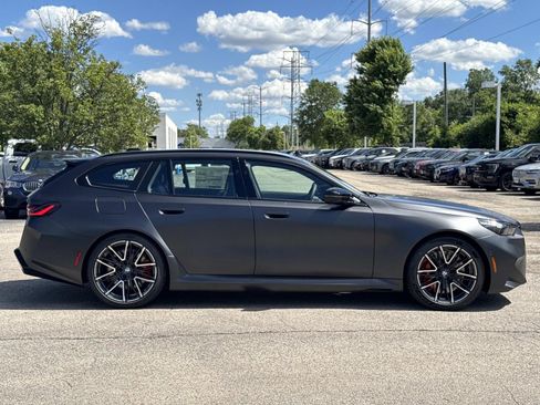 New 2027 BMW M5 Touring AWD/4WD image 4