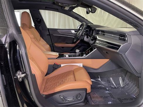 Used 2021 Audi RS 7 Sportback w/ RS 7 Executive Package image 23