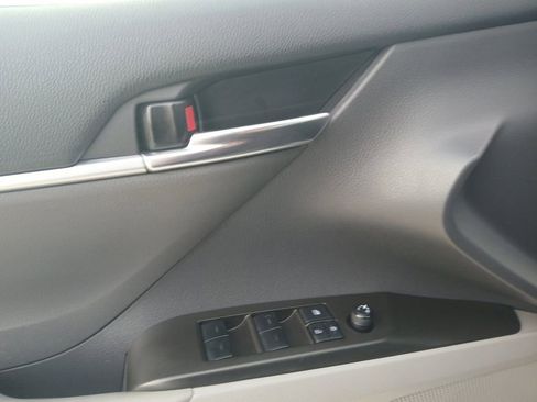 Used 2023 Toyota Camry LE FWD image 8