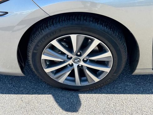 Used 2021 Lexus ES 300h w/ Premium Package FWD image 15