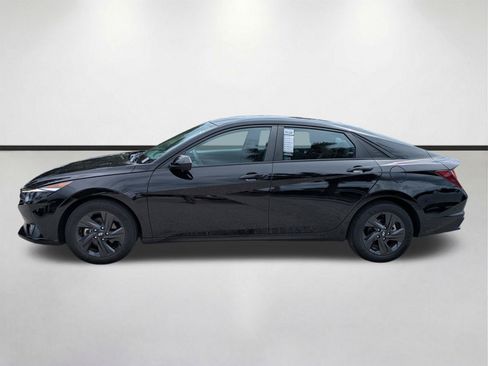 Used 2023 Hyundai Elantra SEL FWD image 8