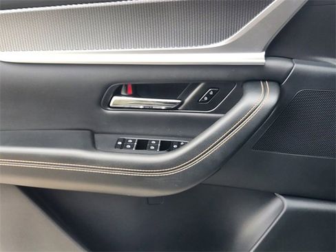 Used 2025 MAZDA CX-70 Plug-In Hybrid w/ Premium Plus image 25