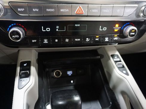 Used 2022 Kia Telluride EX w/ EX Premium Package FWD image 13