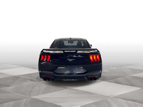Used 2024 Ford Mustang Coupe RWD image 7