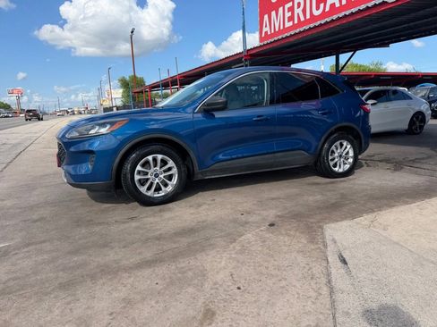 Used 2022 Ford Escape SE FWD image 5