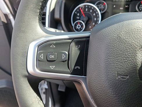 Used 2025 RAM 2500 Big Horn AWD/4WD image 9