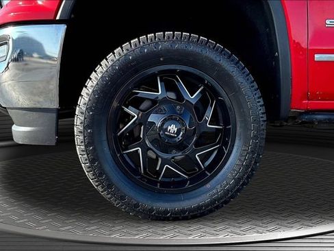 Used 2018 GMC Sierra 1500 SLT w/ SLT Premium Package AWD/4WD image 35