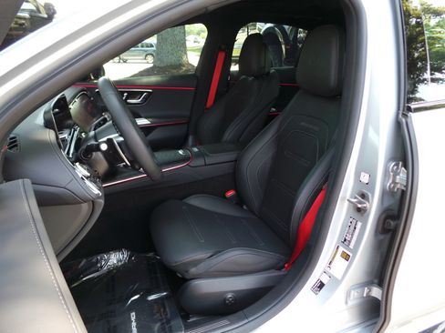 Used 2026 Mercedes-Benz E 53 AMG e 4MATIC Sedan image 8